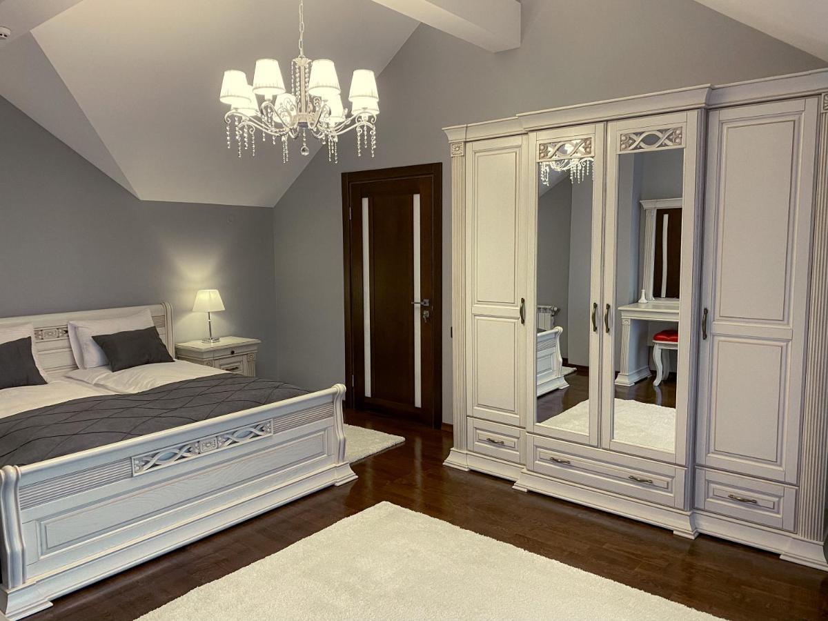 Hostynnyy Dvir Apartament Hotel & Spa Slawske Exterior foto