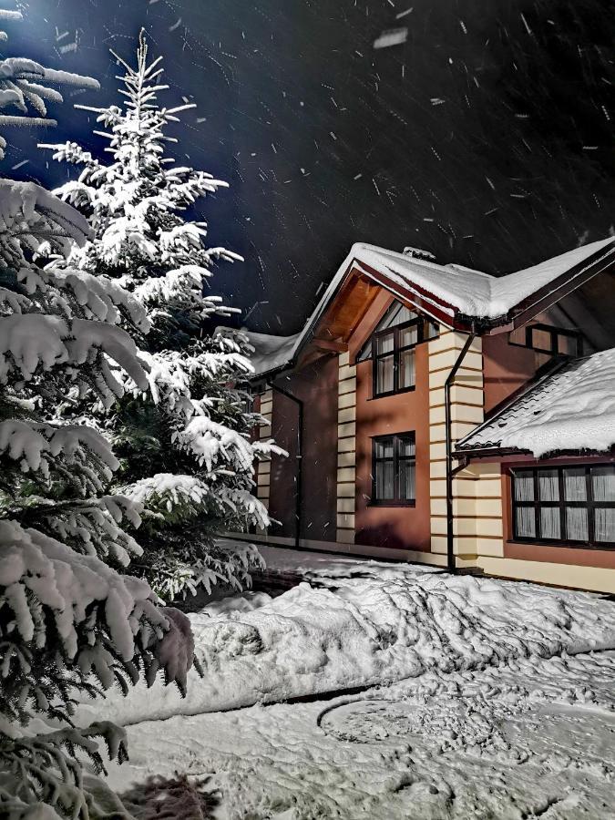 Hostynnyy Dvir Apartament Hotel & Spa Slawske Exterior foto