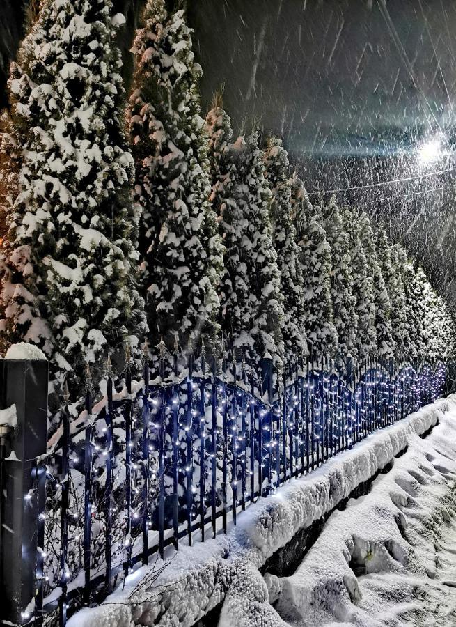 Hostynnyy Dvir Apartament Hotel & Spa Slawske Exterior foto